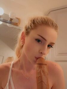 MsFiiire Dildo Blowjob Cumshot Onlyfans Video Leaked