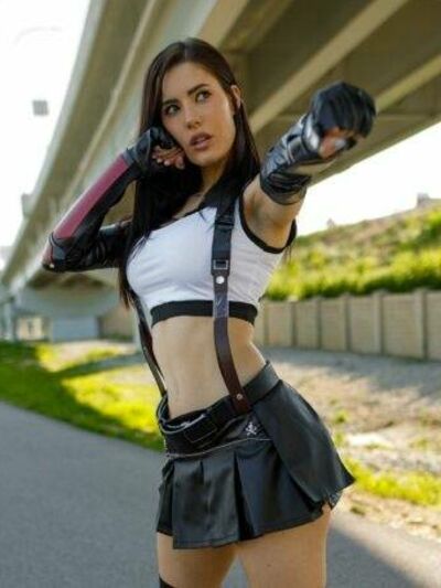 Erin Olash Final Fantasy Tifa Cosplay Set Leaked